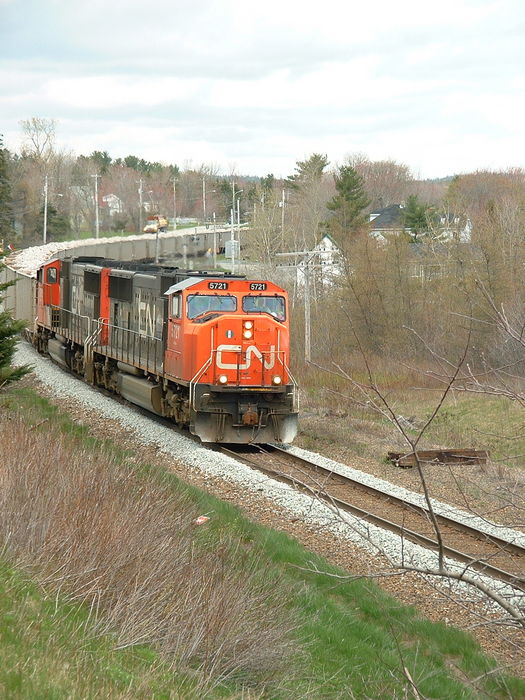 Photo of CN 701 returning loaded