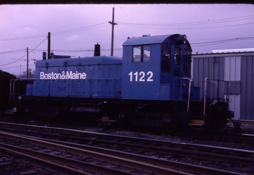 Photo of B&M SW1 1122 at Somerville MA 1984