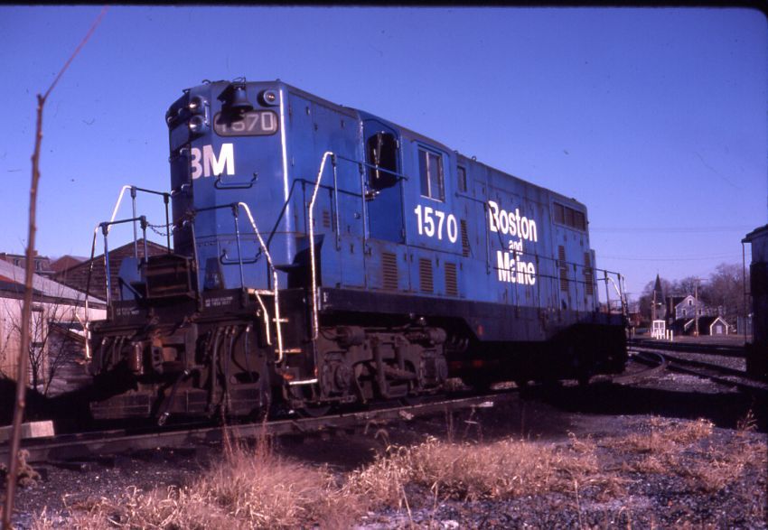 Photo of B&M GP7 1570 at Ayer 1984