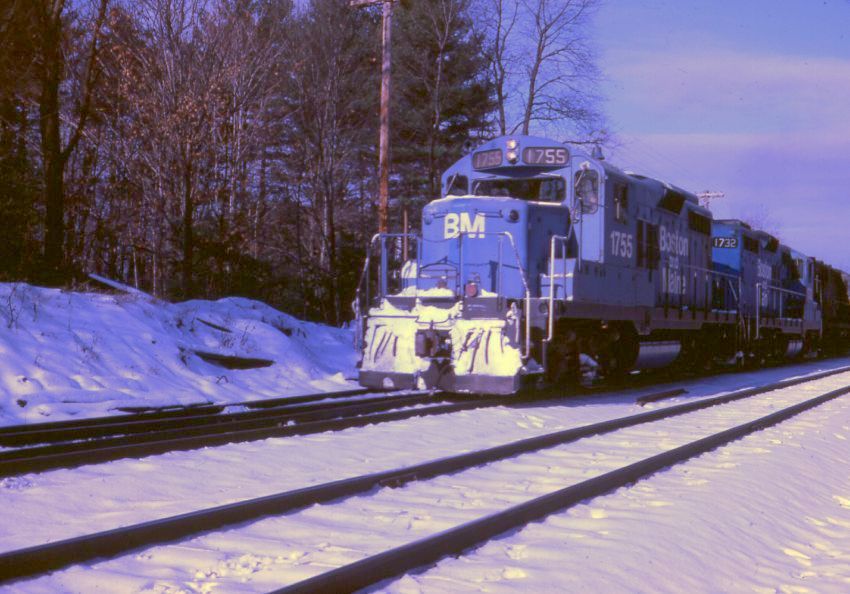 Photo of B&M GP18 1755 heading eastbound out of Fitchburg MA