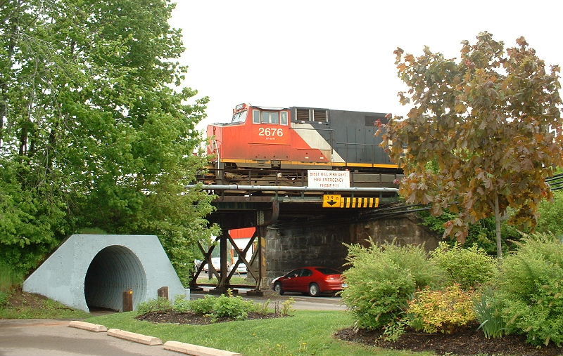 Photo of CN 307 backing into the interchange yard in Truro