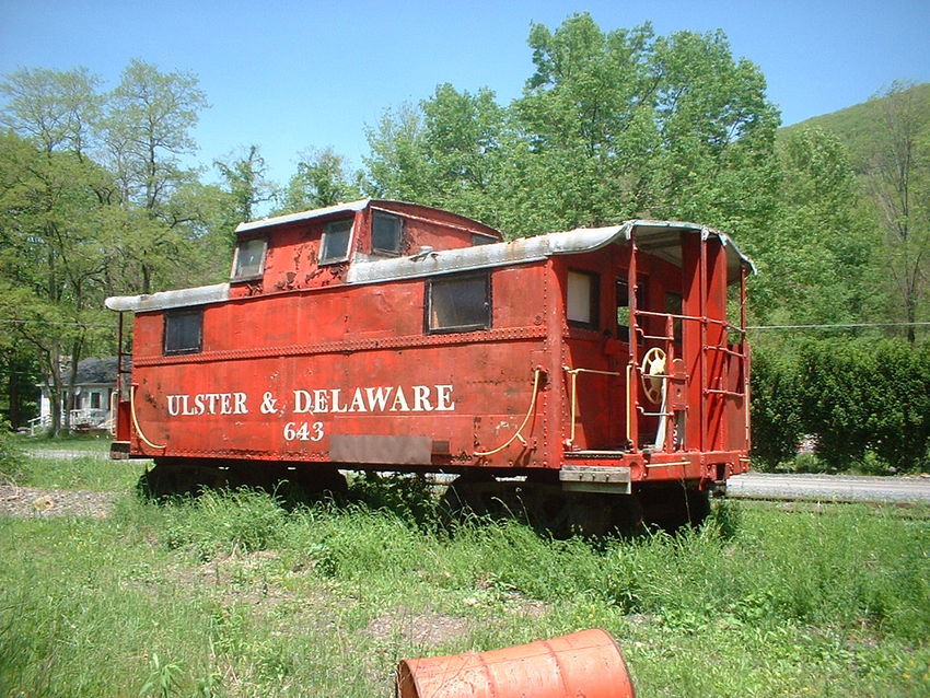 Photo of Steel  ex-NH (?) caboose, owned by Empire State Railway Museum