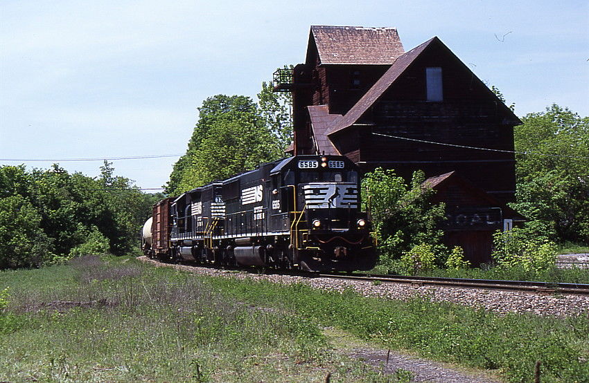 Photo of CP/NS train 931 at Cobleskill, NY.