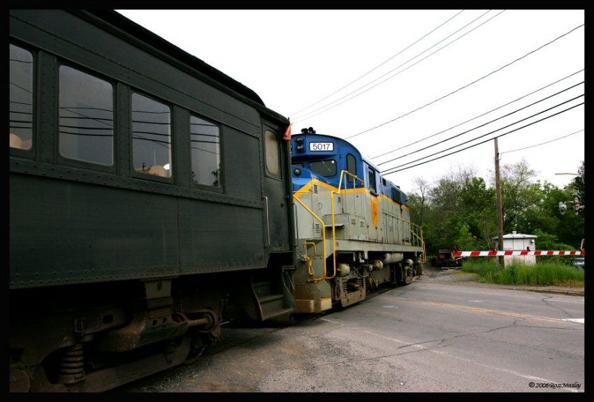 Photo of Delaware & Ulster Scenic RR, DH5017