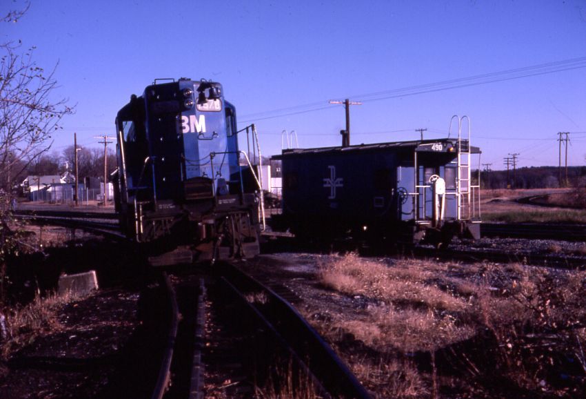 Photo of B&M GP7 1570 at Ayer MA 1984