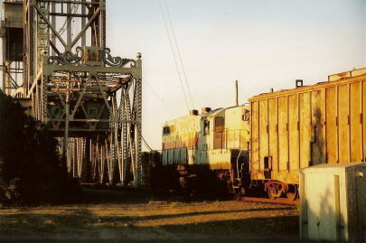 Photo of BCLR 1702 at canal bridge