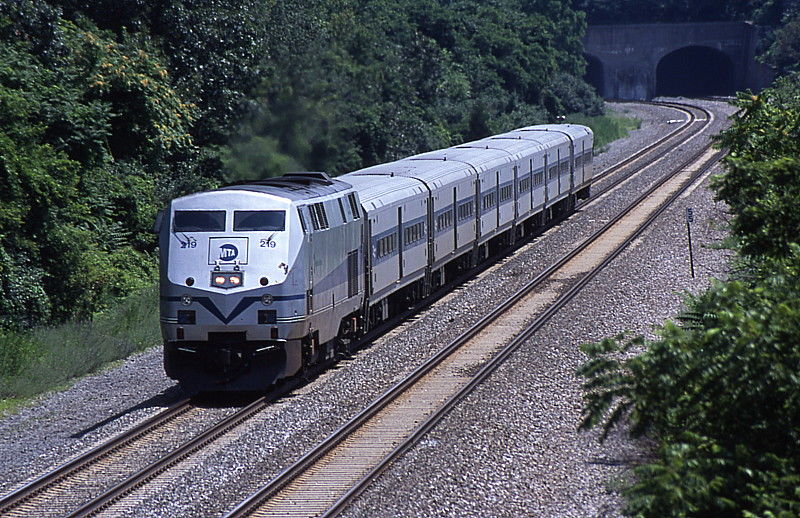 Photo of Metro North 8829 at Cold Spring, NY.