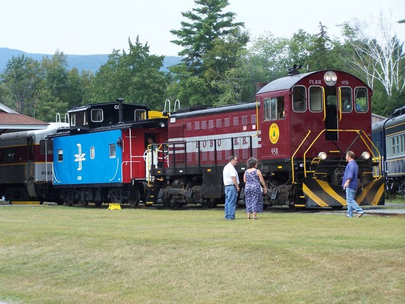 Photo of Hobo 958 with B&M Caboose C-86 Awaiting Departure