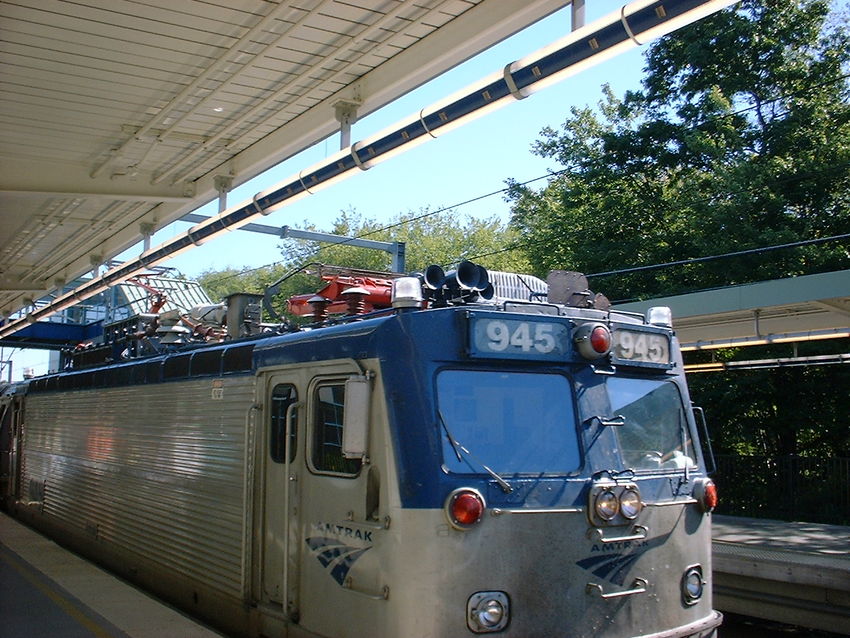 Photo of Amtrak AEM-7