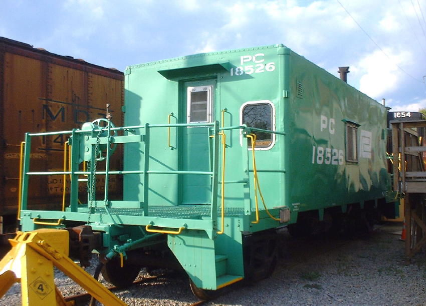 Photo of PC transfer caboose #18526
