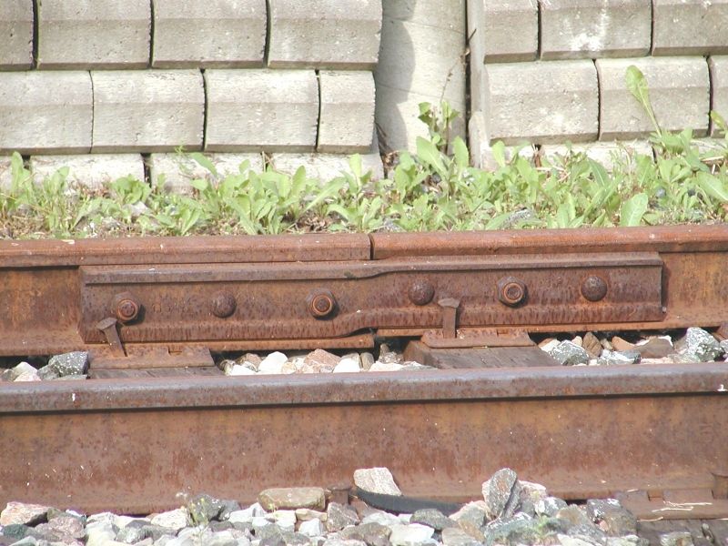 Photo of Compensation Bar for different rail size