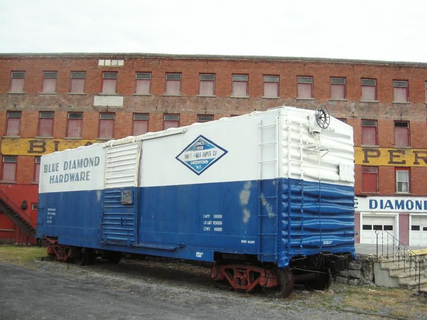 Photo of Black River Paper boxcar