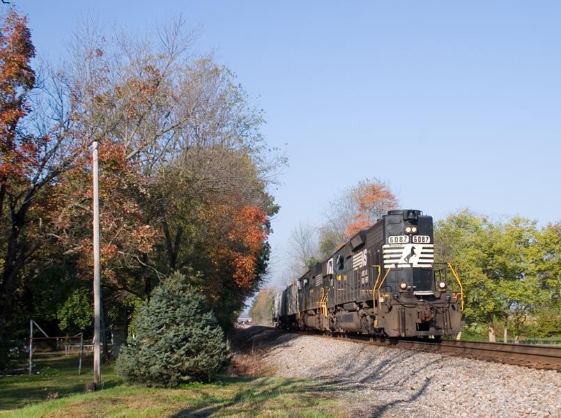 Photo of NS local D68 has NS 6087 in the lead at Golden gate, IL.