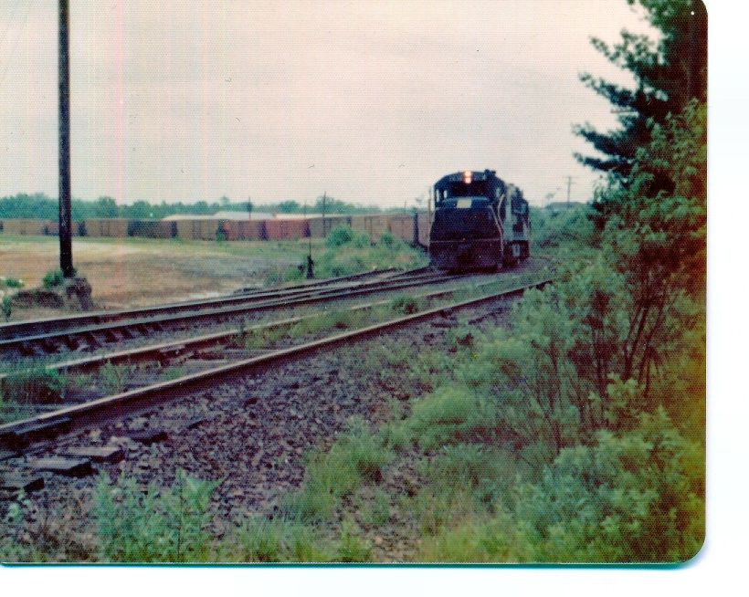 Photo of Penn Central Freight at Botsford CT on Maybrook Line