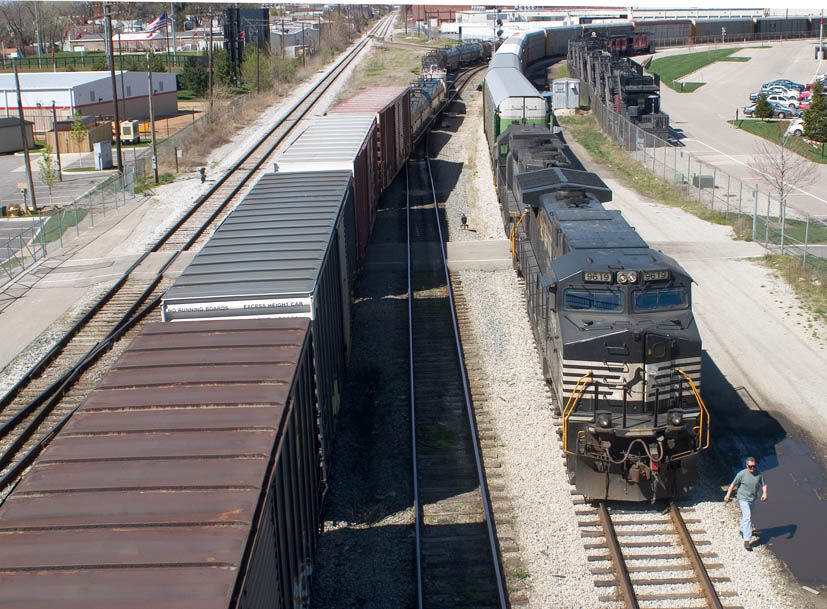 Photo of NS 9619 leads NS train T79 (CSX Z471) into CSX's Osborn Yard.