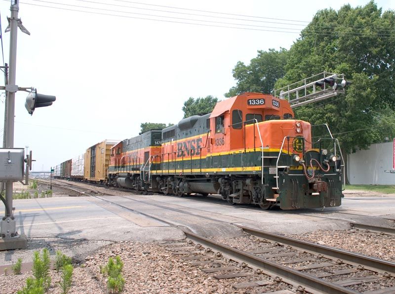 Photo of BNSF 1336 from Broadway at Springfield, Missouri.