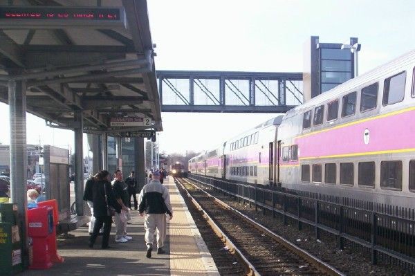 Photo of Late eastbound train arrives