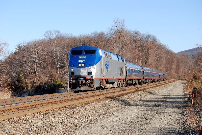 Photo of Amtrak #236 at Manitou, NY.