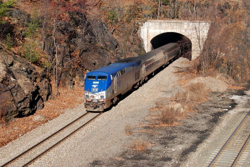 Photo of Amtrak 280 at Garrison, NY.