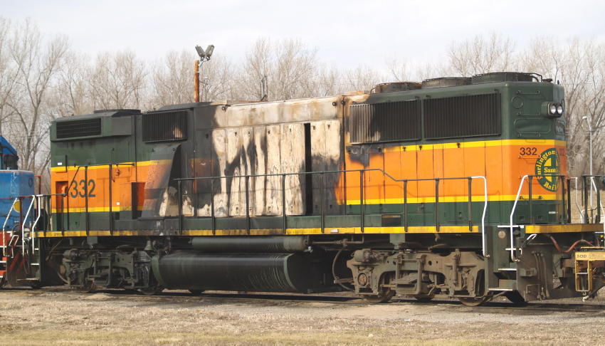 Photo of Burned out BNSF GP-60B #332