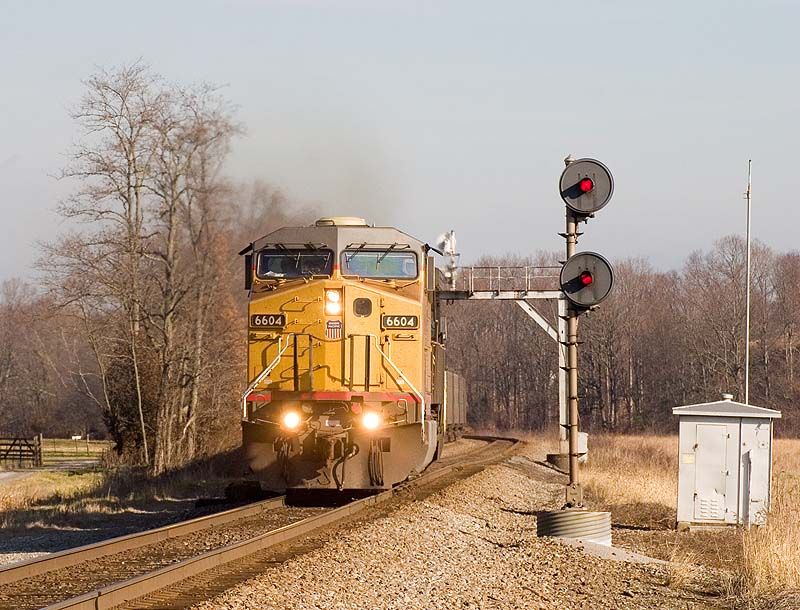 Photo of UP 6604 leads NS grain train 44E through Bowen, KY.