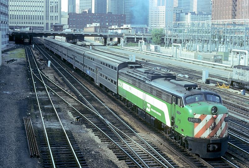 Photo of BN CHICAGO COMMUTER