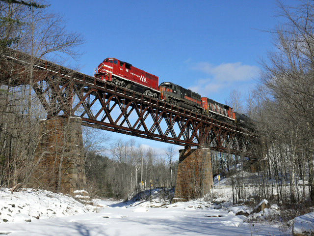 Photo of Green Mountain Railroad No. 263 in Wallingford, VT
