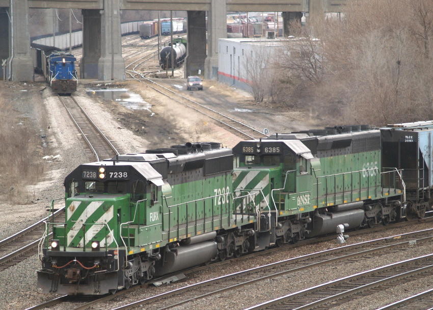 Photo of BNSF hopper train