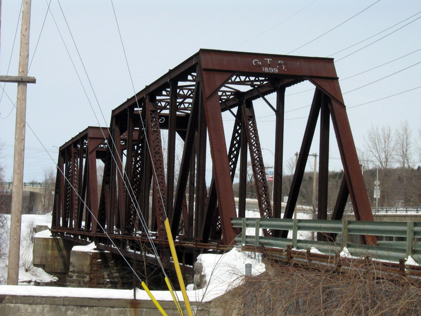 Photo of The steel bridge of GTR at Sherbrooke