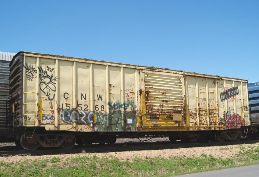 Photo of CNW boxcar #155268