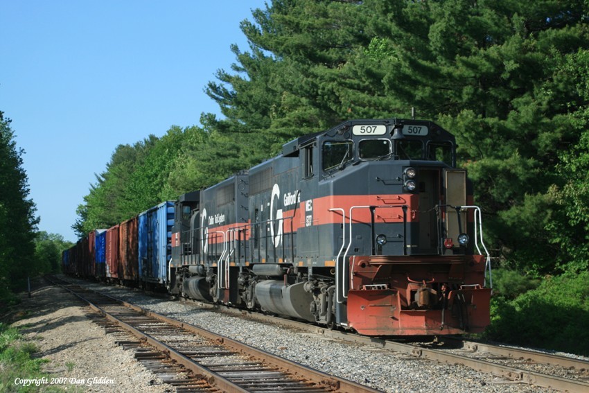 Photo of MEC 507 and 502 make a brief pause at Lewiston, ME.