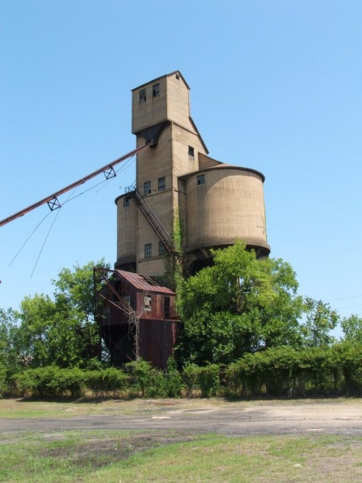 Photo of abandon Coaling tower
