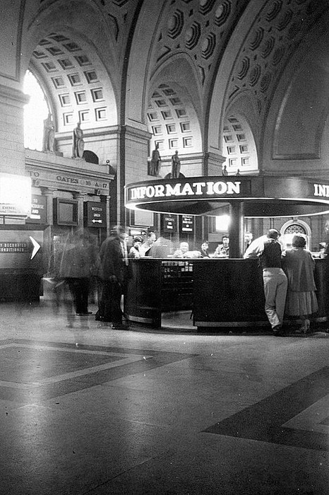 Photo of Information Desk, Washington Union Station, Interior View