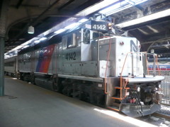 Photo of NJ Transit GP40FH-2 #4142