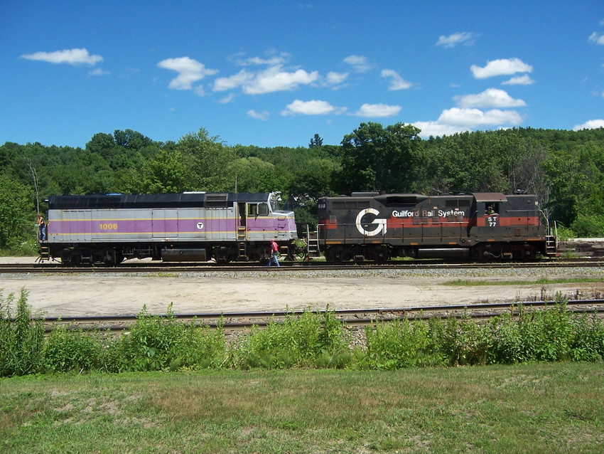 Photo of MBTA 1006 and ST 77 at Danville