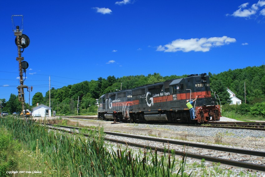 Photo of MEC 301 and 379 at Danville Junction