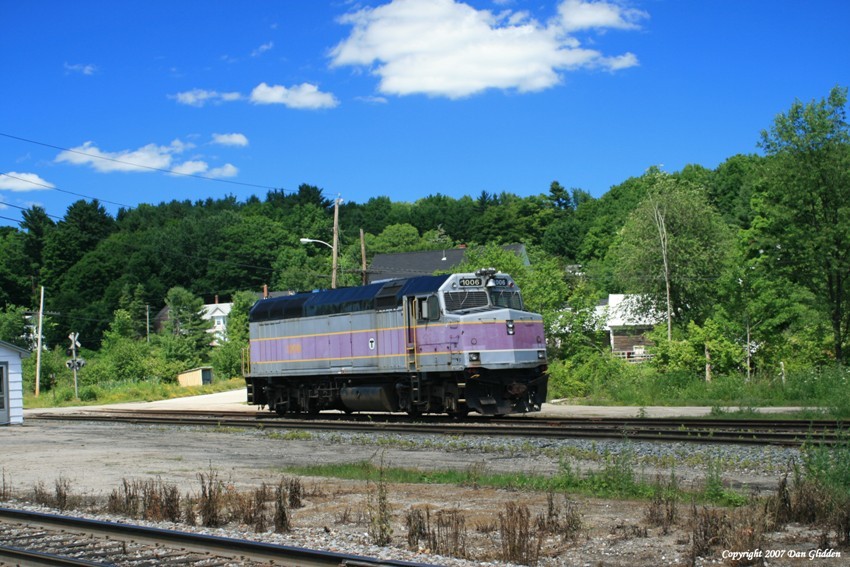 Photo of MBTA locomotive 1006 at Danville Junction
