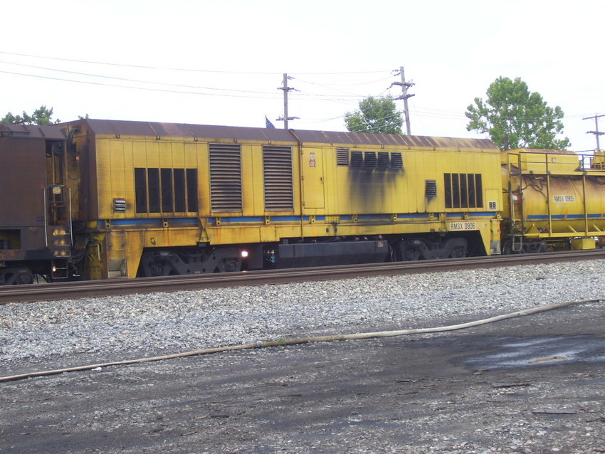 Photo of A clean piece of Loram equipment...