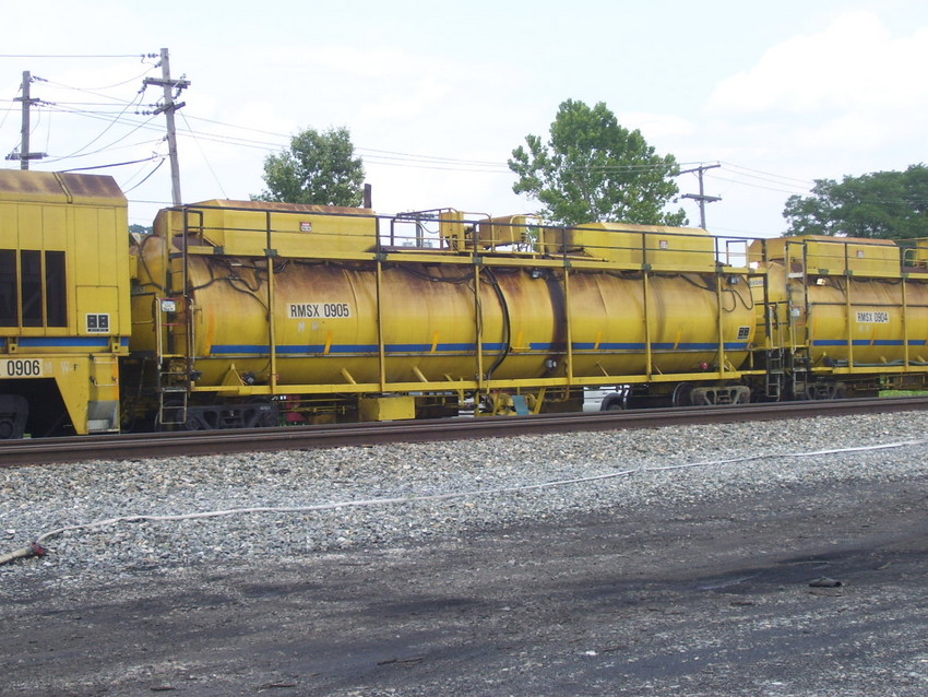 Photo of A water tank car idles on the siding...