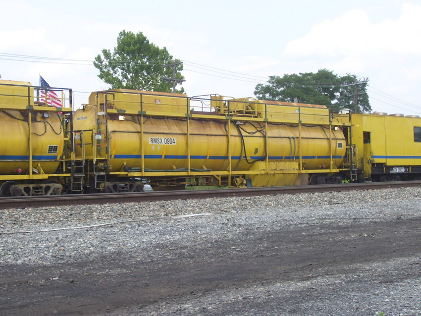 Photo of Another tank car on this very long loram...