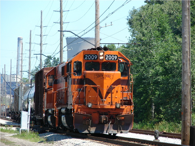 Photo of South Shore GP38s East of Michigan City, IN