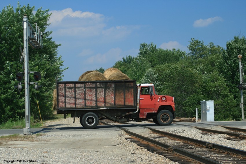 Photo of Old Ford Farm Truck at Leeds Junction
