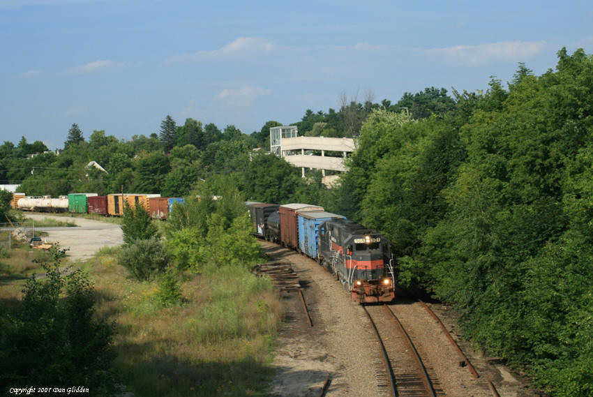 Photo of A southbound train passes through Lewiston