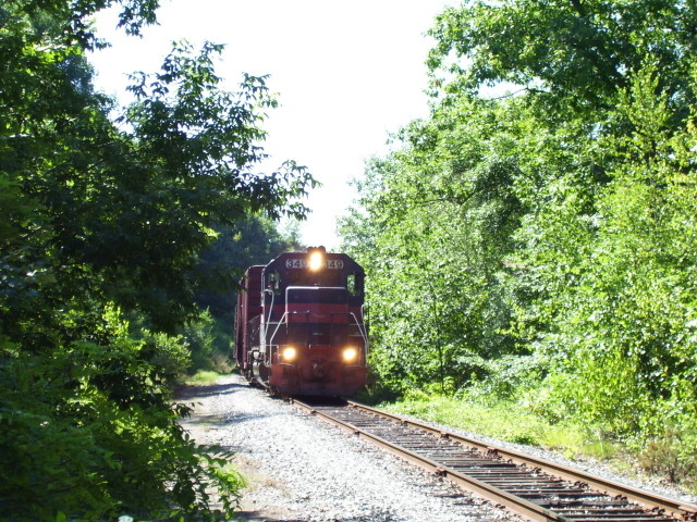 Photo of Guilford MEC 349 Heads north thru Manchester