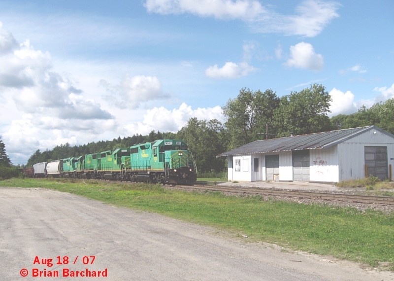 Photo of NB Southern 9802 East
