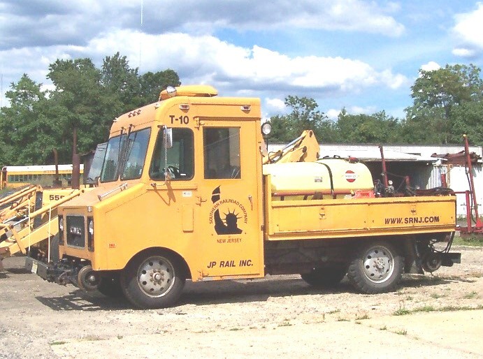 Photo of SRNJ rail truck T-10