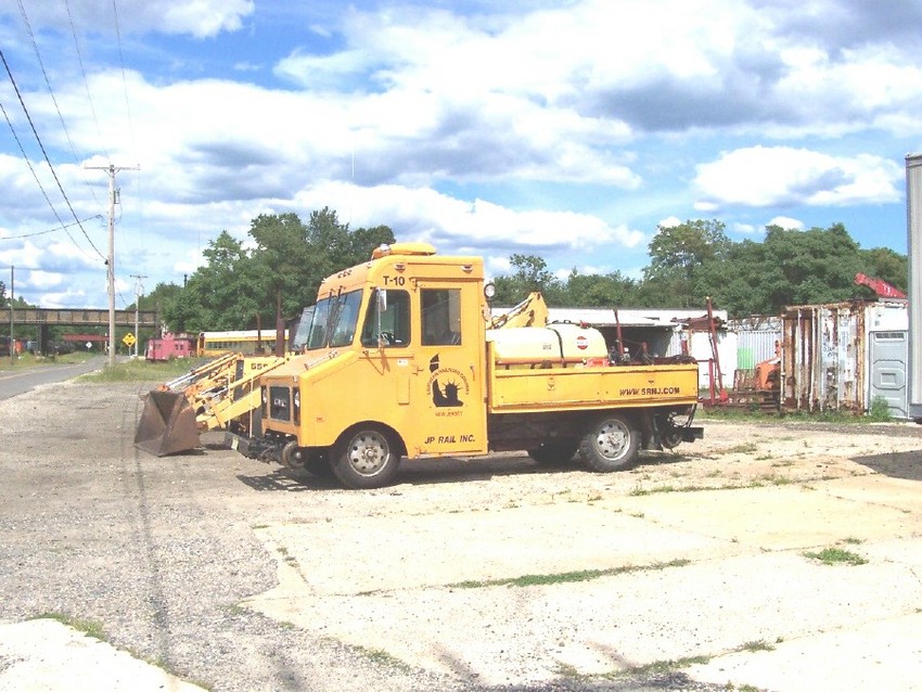 Photo of SRNJ rail truck T 10