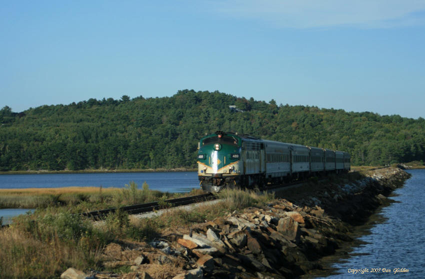 Photo of Train 3 arrives in Wiscasset