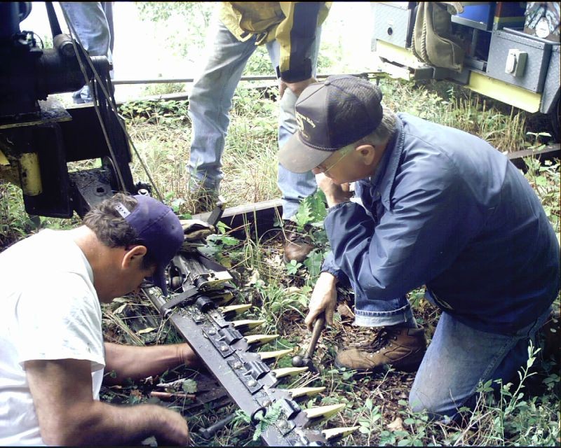 Photo of Repairing the sickle bar cutter