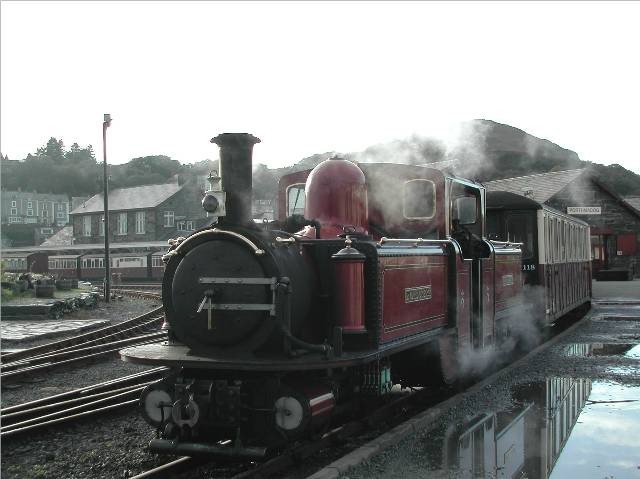 Photo of Push-me-pull-you awaits departure at Porthmadog Station.
